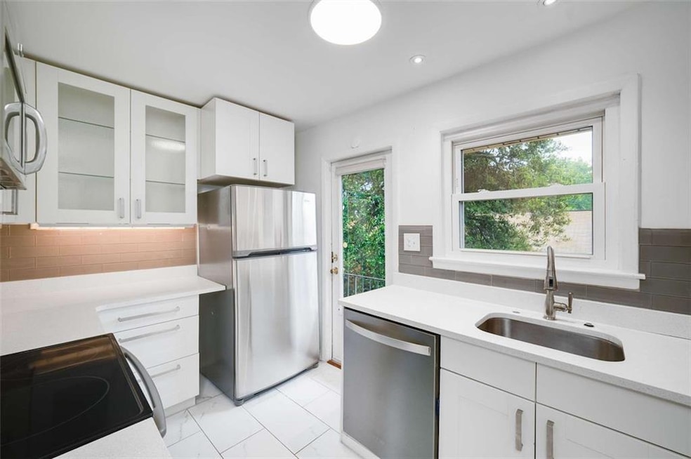 3510 Roswell Rd NW unit M4, Atlanta, GA 30305 - photo 1