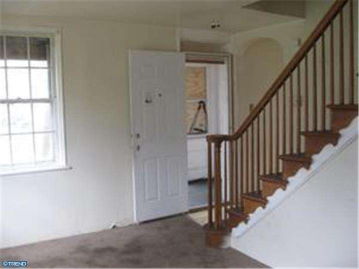 2900 W Octagon Rd, Camden, NJ 08104 - photo 1