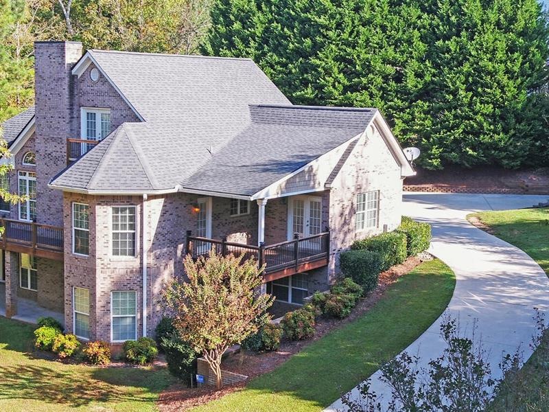 6631 Dartmoor Dr, Flowery Branch, GA 30542 - photo 1