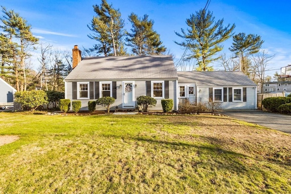 60 Grove St, Norwell, MA 02061 - photo 1