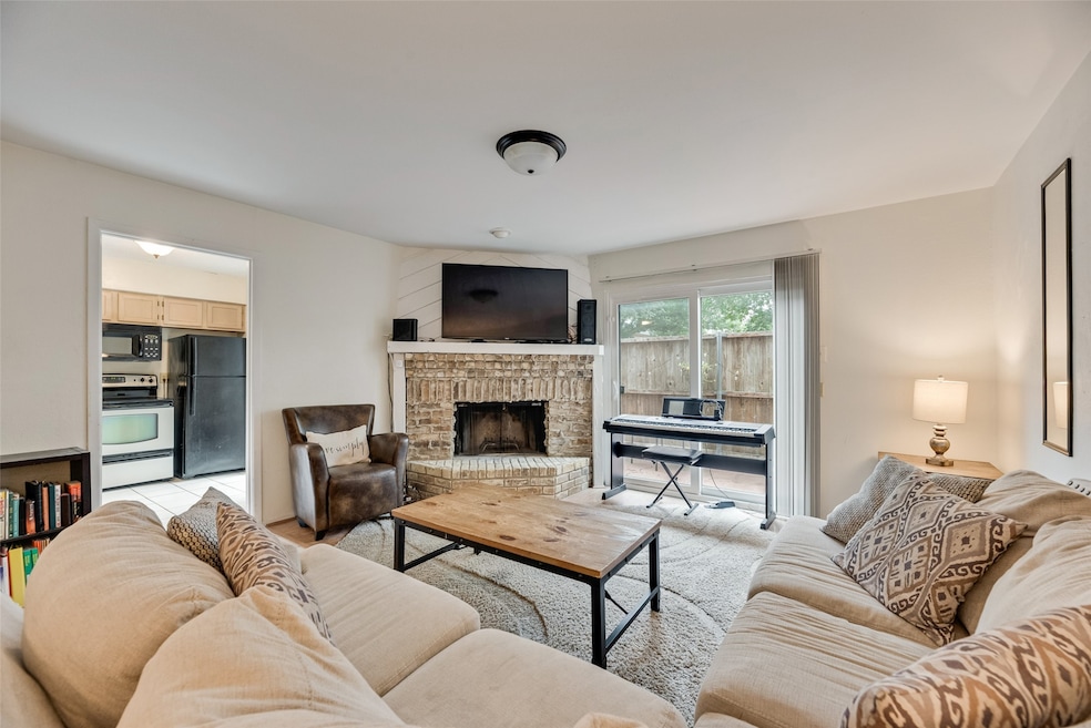 333 Melrose Dr unit 26D, Richardson, TX 75080 - photo 1