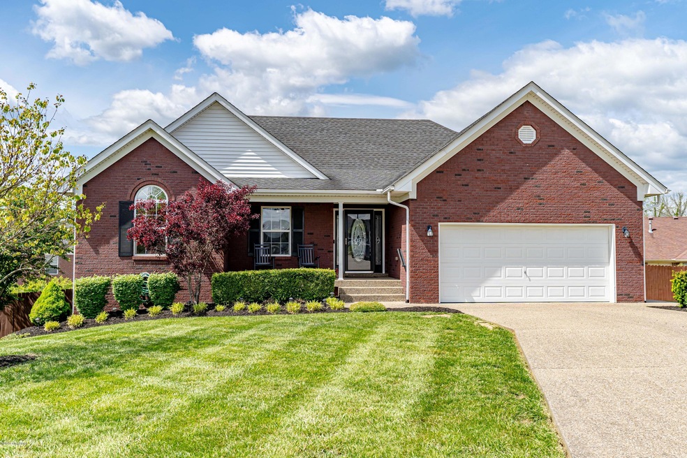 257 Halcomb Ct, Mount Washington, KY 40047 - photo 1