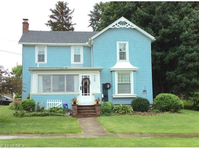 CHARMING & UPDATED VINTAGE HOME-3 BEDROOM / 2 FULL