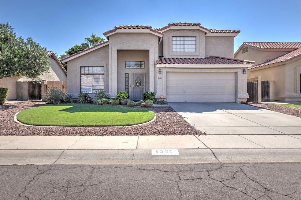 1537 E Vaughn Ave-2