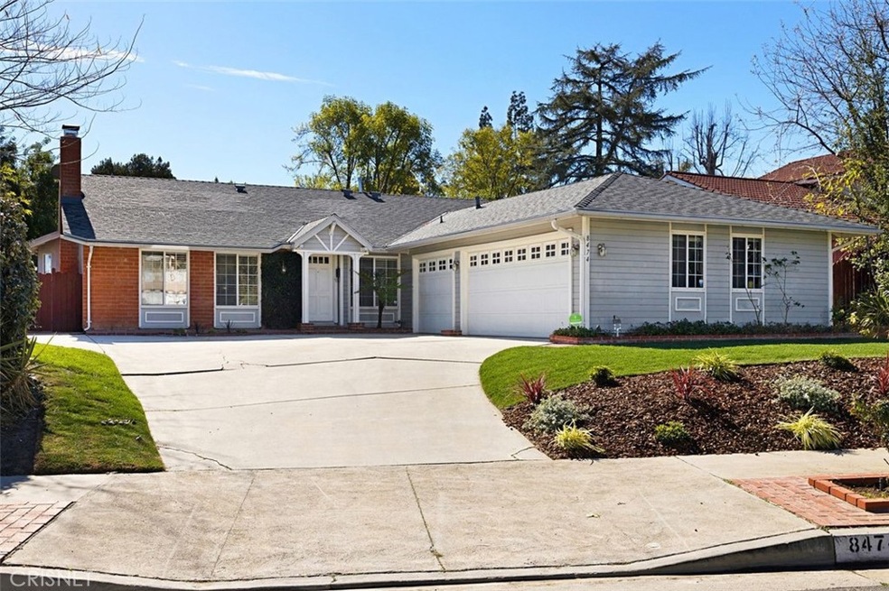 Prime cul-de-sac location near tranquil nature preserve