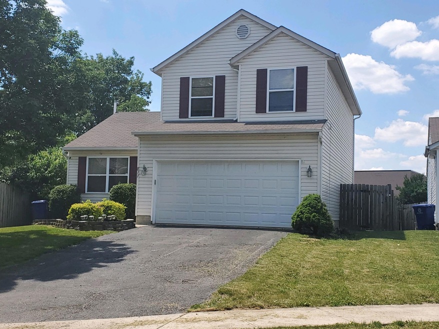 811 Crevis Ln, Columbus, OH 43228 - photo 1