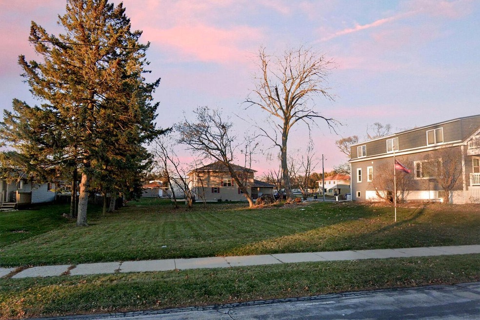 3360 E Grange