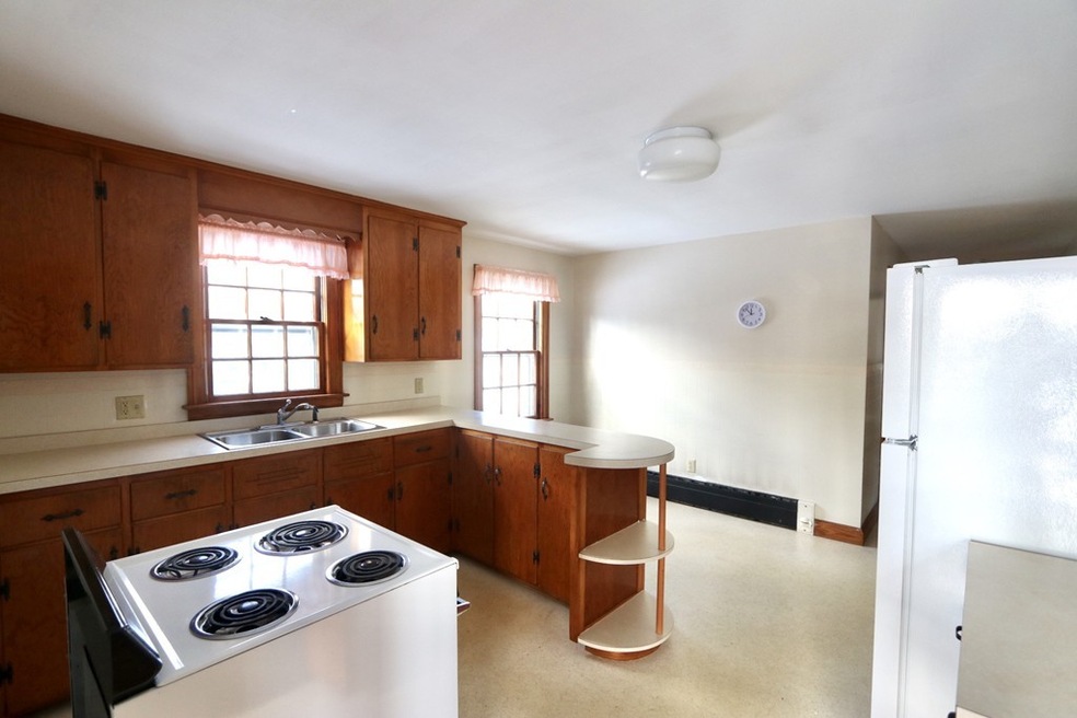 1332 Main St, Leominster, MA 01453 - photo 1