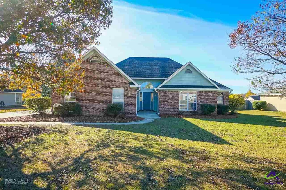 1202 Camden Ct, Warner Robins, GA 31088 - photo 1