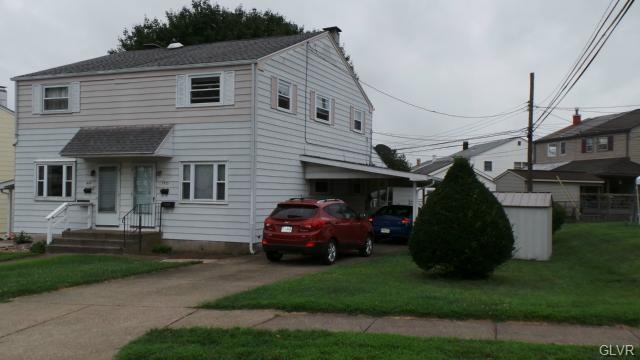 1335 Greenview Dr, Bethlehem, PA 18018 - photo 1