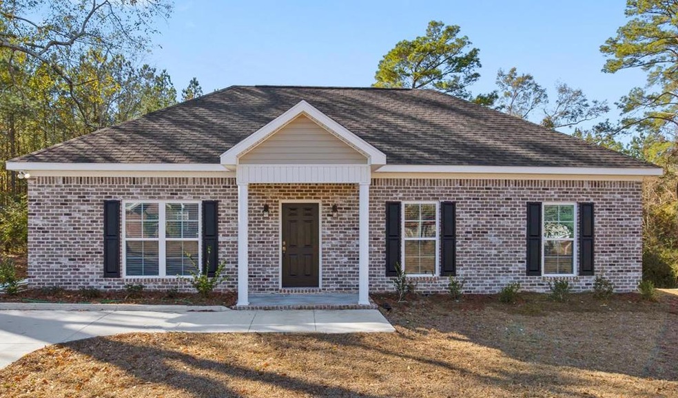 10 Nomad Cir, Kinsey, AL 36303 - photo 1