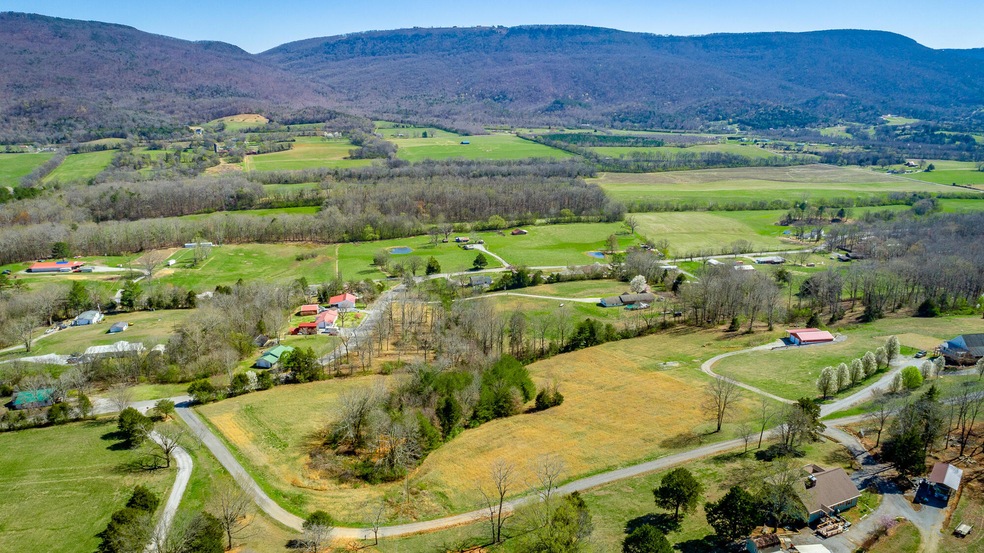 Lumina Ln. AERIALS HD-44