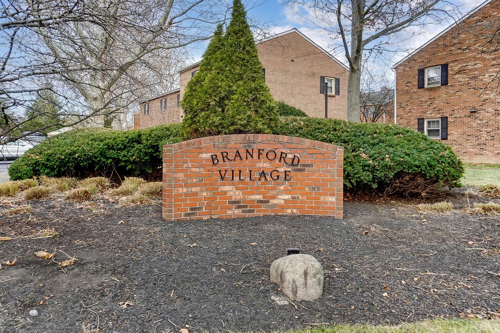 000 Branford Village