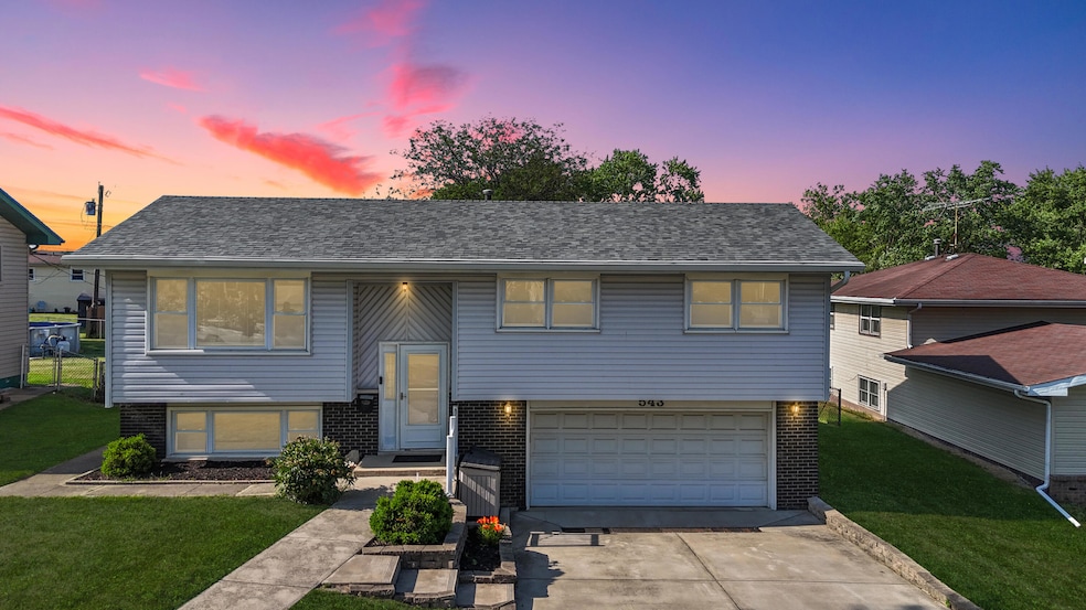 543 Aspen Dr, Dyer, IN 46311 - photo 1