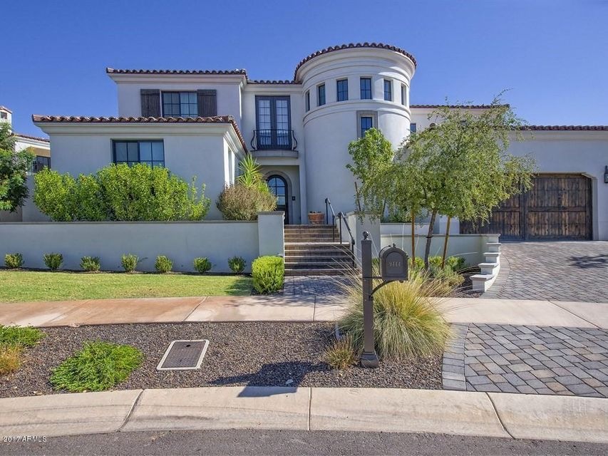 002_Beautiful Curb Appeal