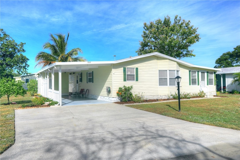 922 Hemlock St, Sebastian, FL 32976 - photo 1
