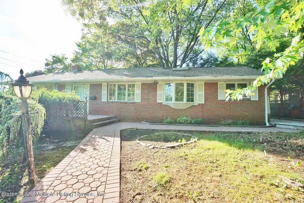756 Howard Ave, Staten Island, NY 10301 - photo 1