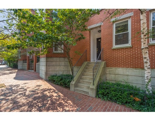 84 Moon St unit 84, Boston, MA 02113 - photo 1