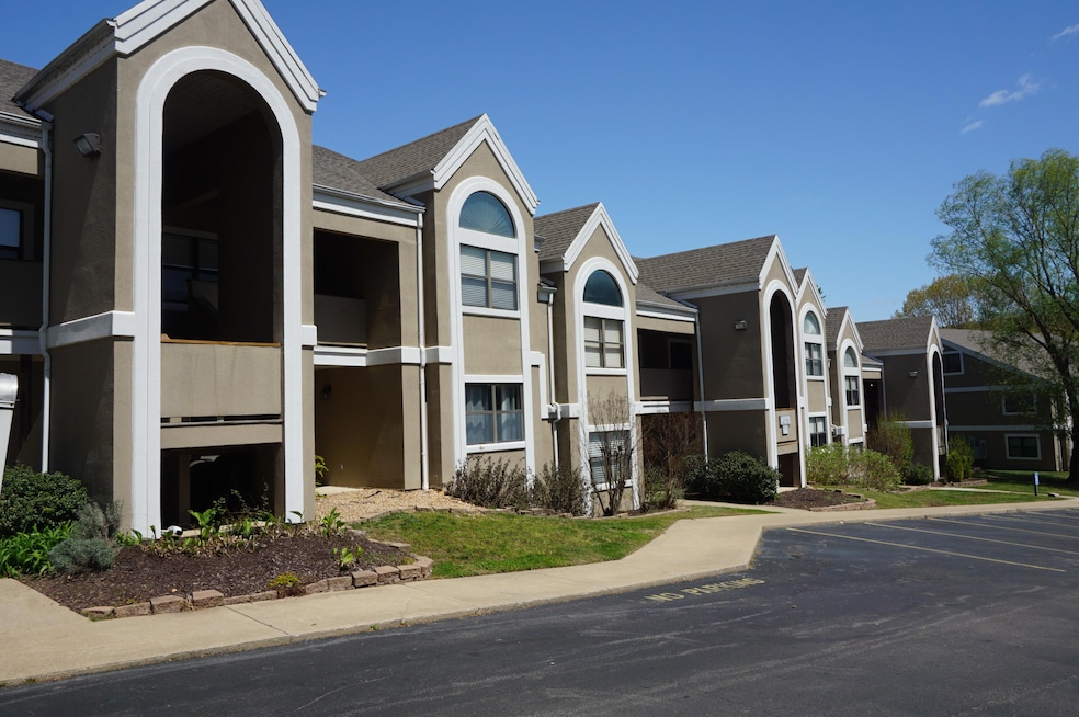 255 Wimbledon Dr unit 3, Branson, MO 65616 - photo 1