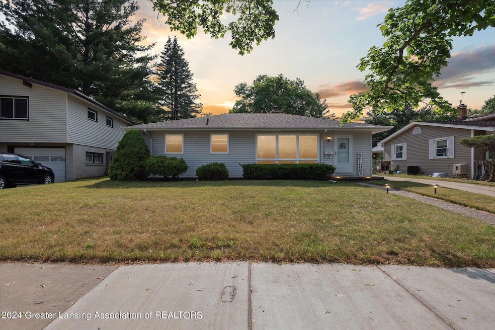 01-1421-Ravenswood-Dr-Lansing-MI-48917-W