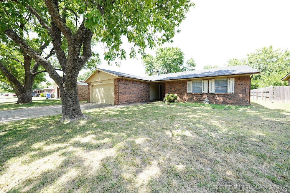 1808 W Gary St, Broken Arrow, OK 74012 - photo 1