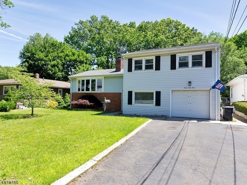 343 Douglas Rd, Roselle, NJ 07203 - photo 1