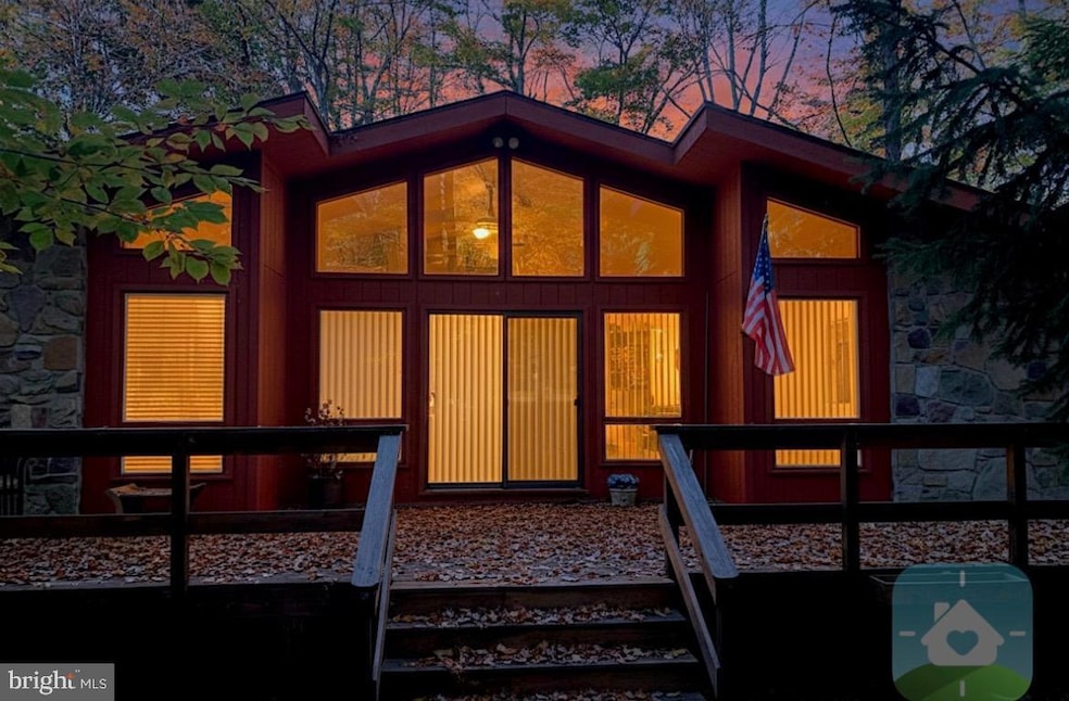 149 Livingston Ln, Big Bass Lake, PA 18424 - photo 1