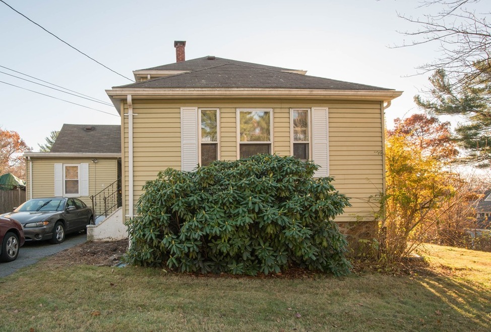 22 Hayes Ave, Beverly, MA 01915 - photo 1