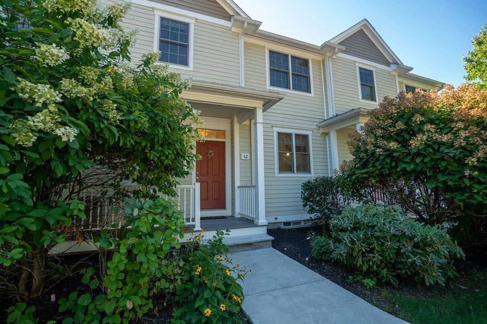 208 Pine St unit 42, Amherst, MA 01002 - photo 1