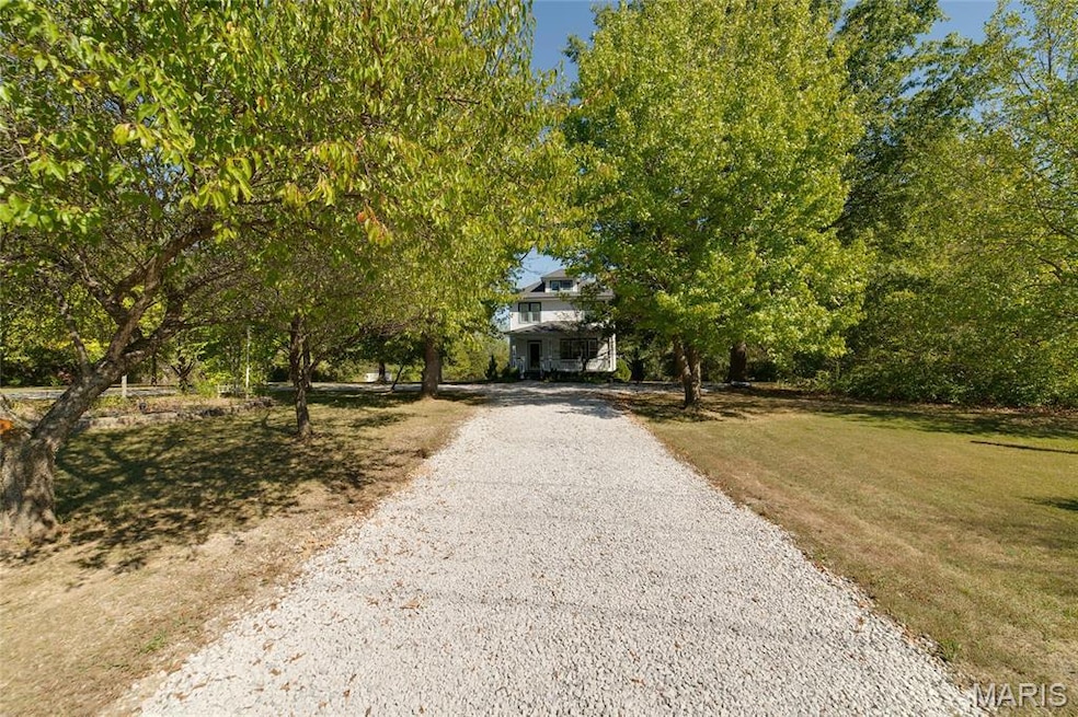 1466 Koch Rd, O Fallon, MO 63366 - photo 1
