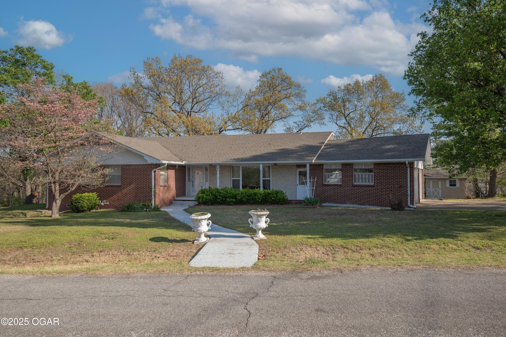 For Sale $229,000 • Co-Listing Agent