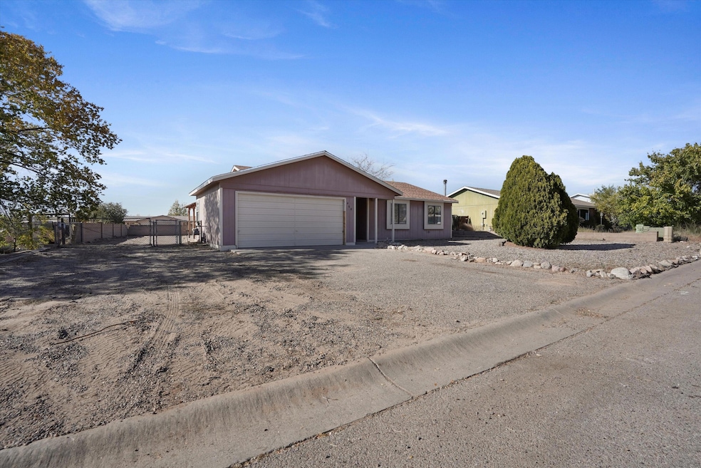 468 Apache Loop SW, Rio Rancho, NM 87124 - photo 1