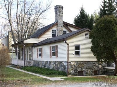 73 W Main St unit 2, Pawling, NY 12564 - photo 1