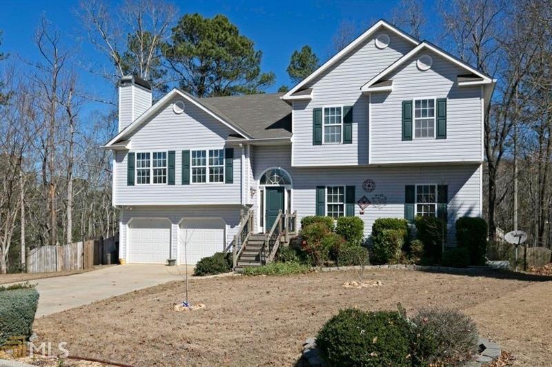Located in a Cal-de-Sac for safety and privacy.. I