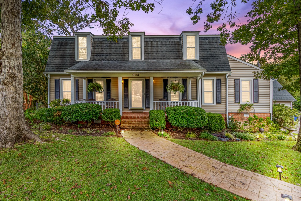 904 Greenway Dr, Jacksonville, NC 28546 - photo 1