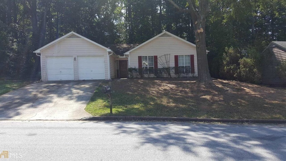 5911 Giles Rd, Lithonia, GA 30058 - photo 1
