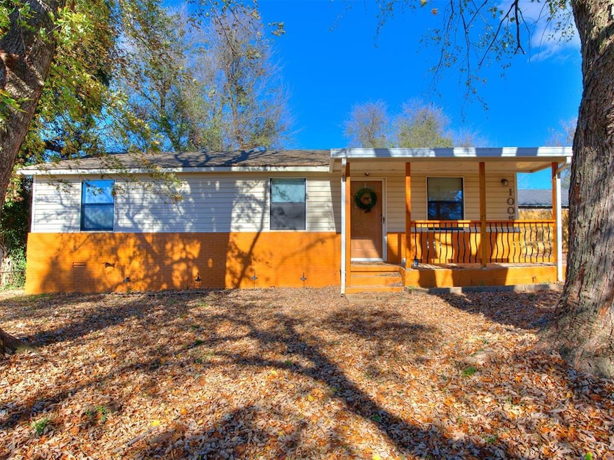 1005 Cedar Ave, Yukon, OK 73099 - photo 1