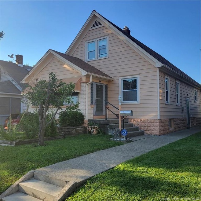 1318 Lincoln Ave, New Albany, IN 47150 - photo 1