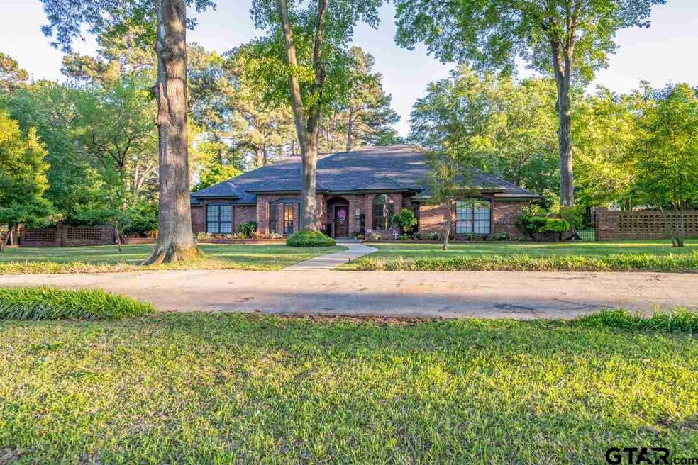 217 Cambridge Rd, Tyler, TX 75703 - photo 1