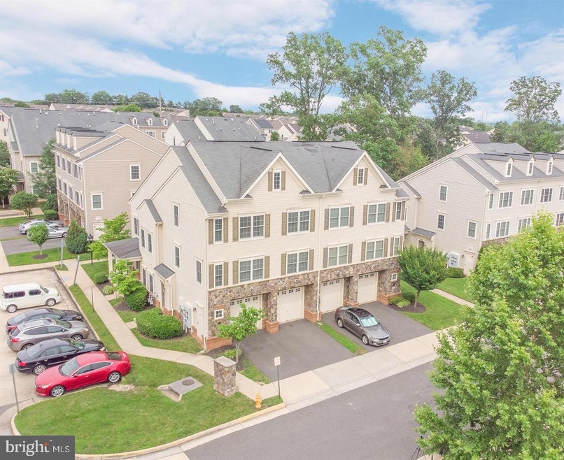 11251 Wortham Crest Cir unit 41, Manassas, VA 20109 - photo 1