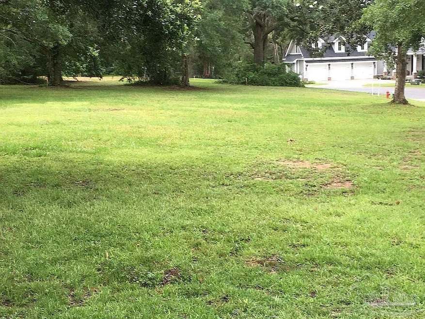 340 Swift Creek Dr, Cantonment, FL 32533 - photo 1