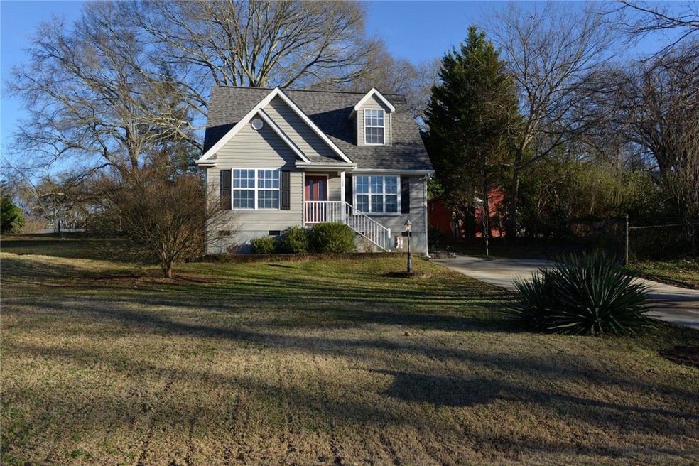 10 Blue Ridge Dr, Liberty, SC 29657 - photo 1