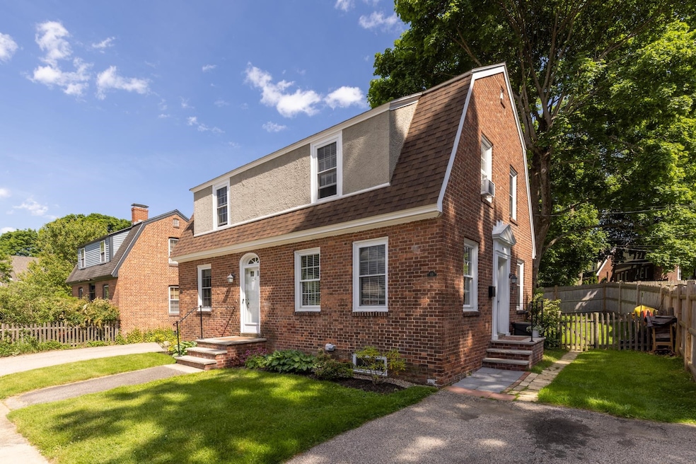 93 Saratoga Way, Portsmouth, NH 03801 - photo 1