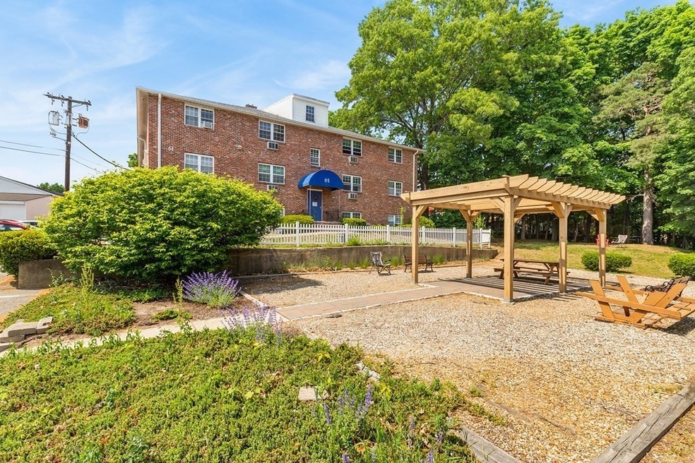 61 Storey Ave unit 14, Newburyport, MA 01950 - photo 1