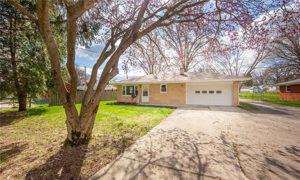 521 Phillips Dr, Anderson, IN 46012 - photo 1