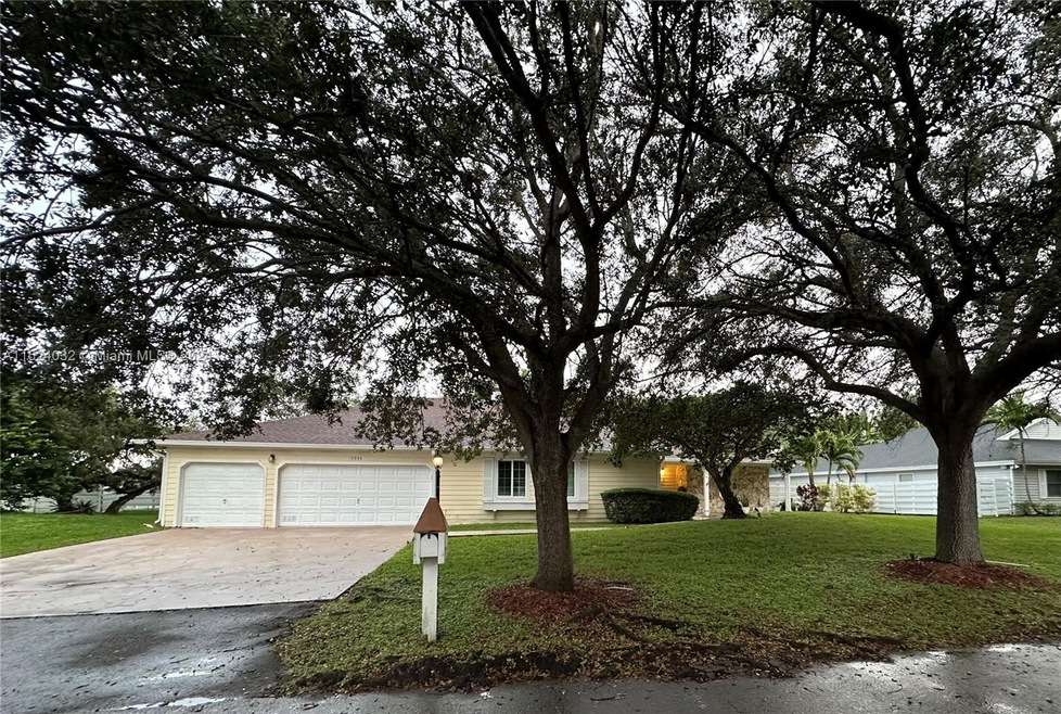 14944 SW 144th Ct, Miami, FL 33186 - photo 1