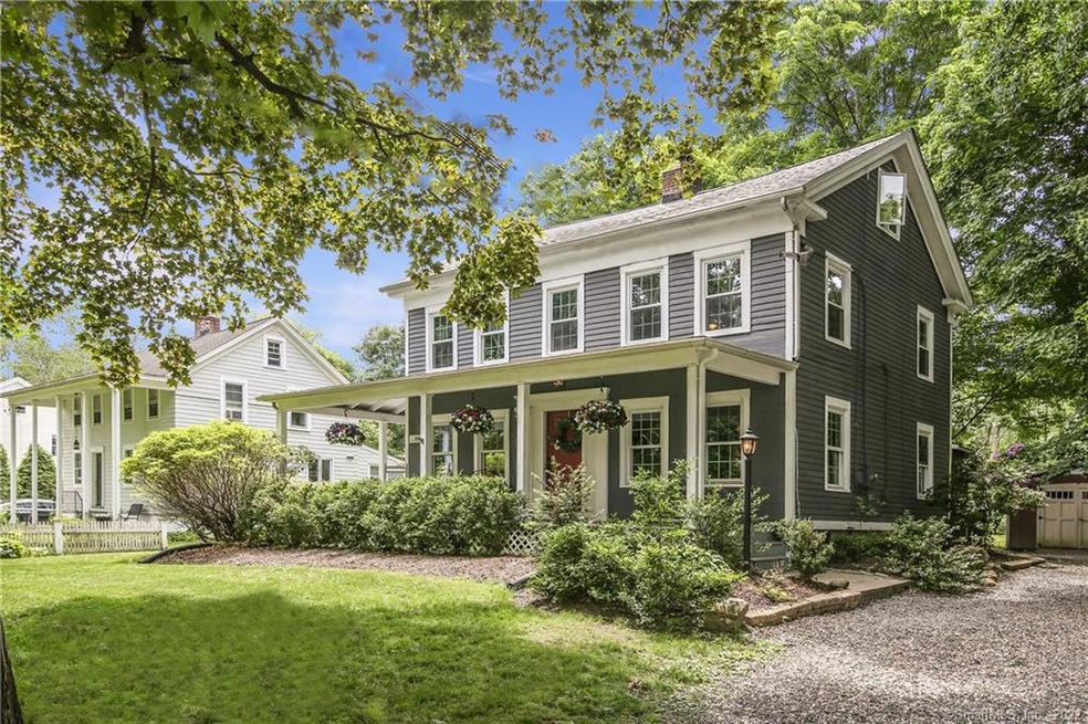 21 Boulevard, Newtown, CT 06470 - photo 1