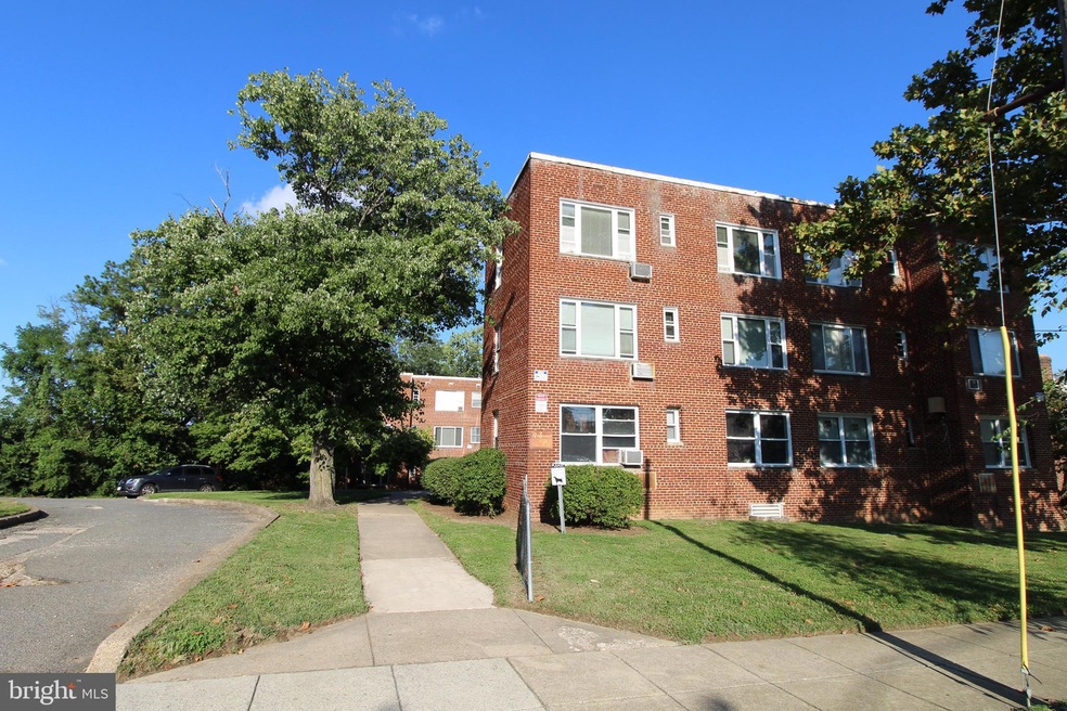 430 Ridge Rd SE unit 102, Washington, DC 20019 - photo 1