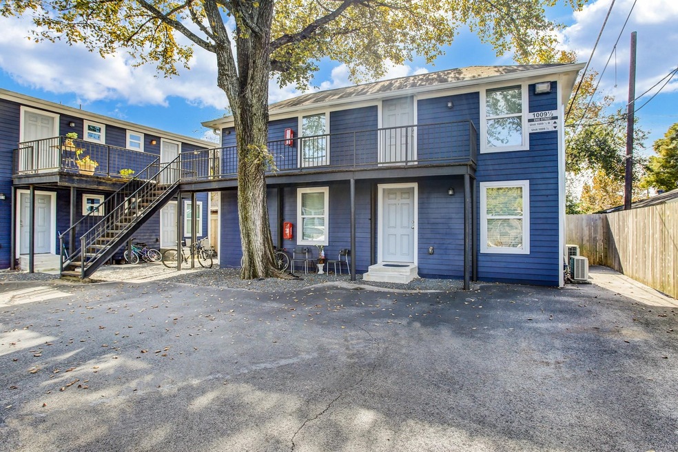 1009 Enid St unit B, Houston, TX 77009 - photo 1