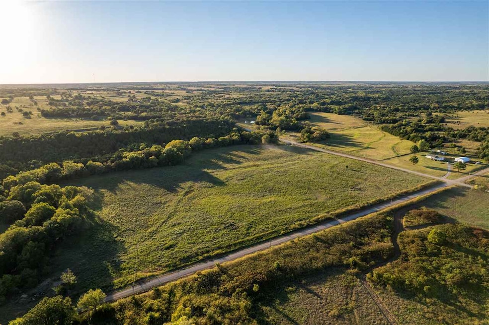 Burris RD E Glencoe Oklahoma 74032, Glencoe, OK 74032 - photo 1